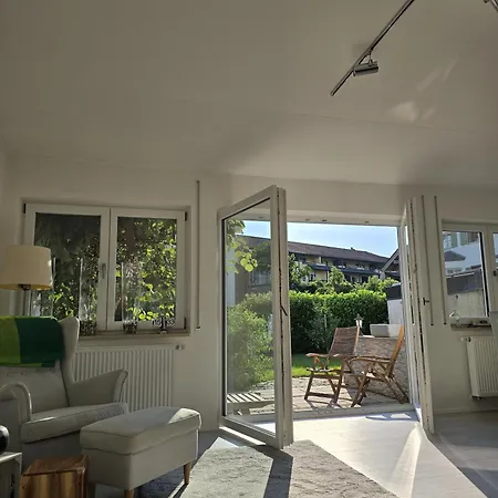 Ferienhaus Charmantes Haus Mit Eigenem Garten *